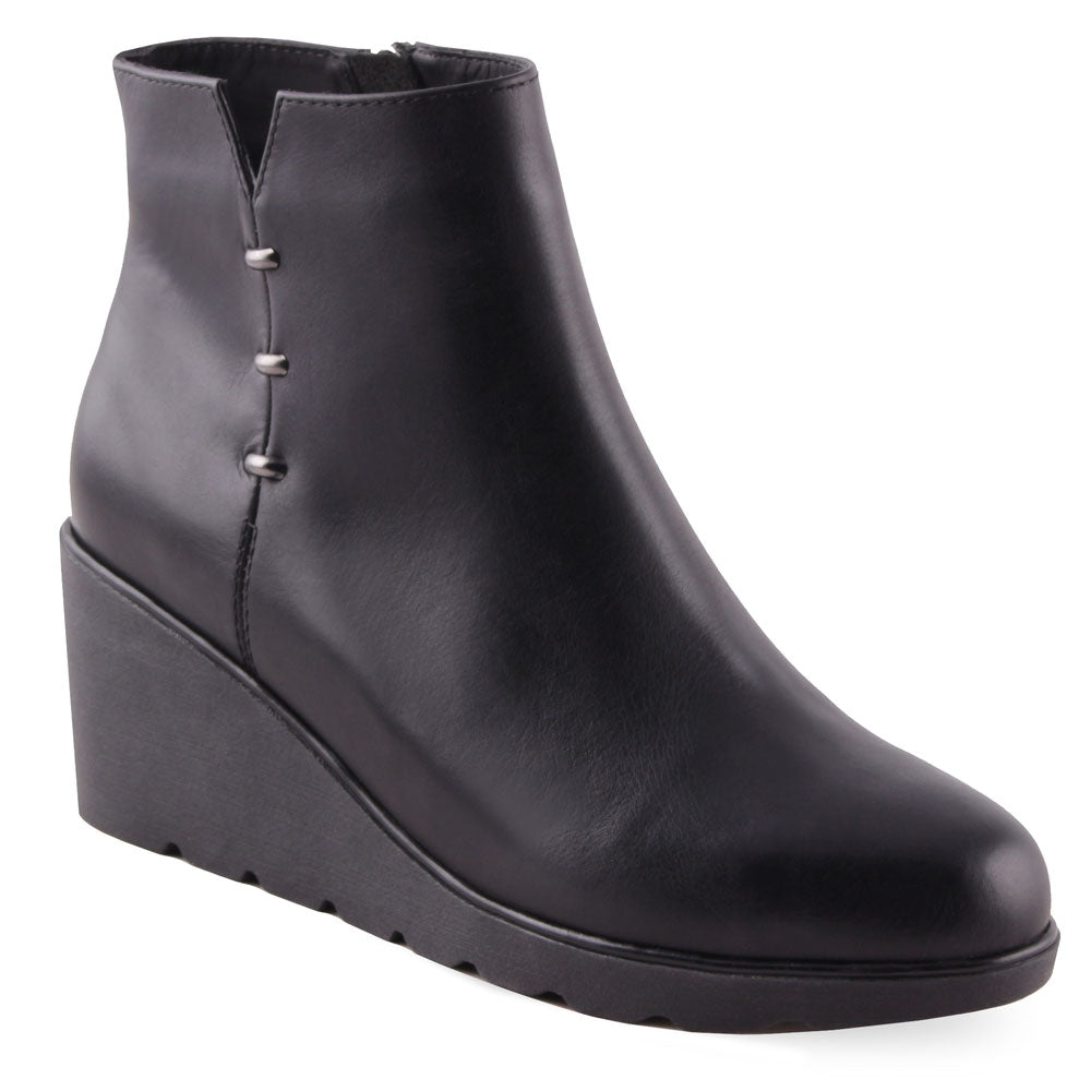 AquaDiva Tulip Waterproof Boot Black (Women's) | Mar-Lou Shoes